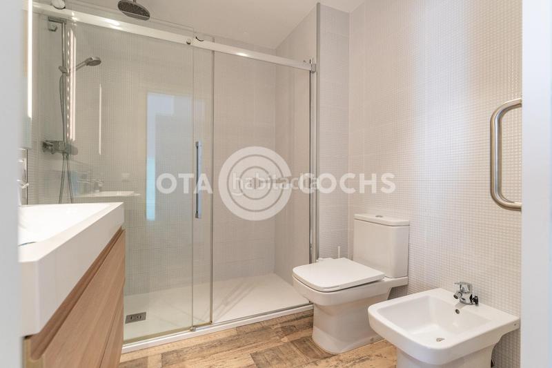 Foto cc0d5598-d6f1-474e-ba4b-d1b5428e26a6. Casa adosada en venta exclusivo chalet adosado en Reus