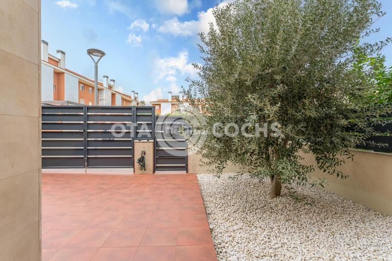 Foto d05c1bab-f825-457c-99e4-155a4a41b38f. Casa adosada en venta exclusivo chalet adosado en Reus