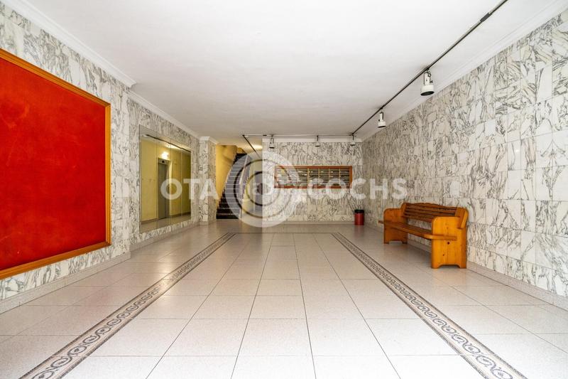 Foto 54bad58f-b86c-4f4a-b136-f4f548a5afcc. Piso  a reformar en calle sant joan ! en Centre Reus