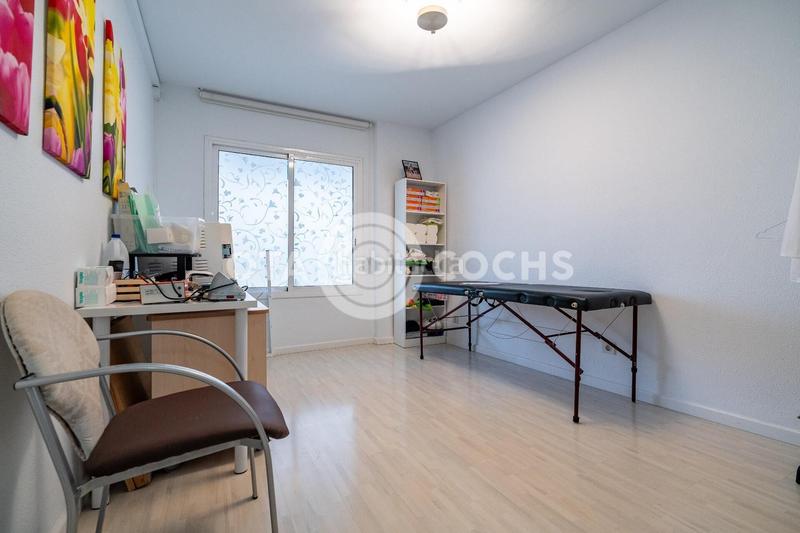 Foto 56c469f1-6b33-466d-9460-0ae94e5f3041. Piso  a reformar en calle sant joan ! en Centre Reus