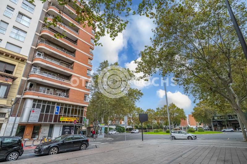 Foto 58562be1-dea9-4655-909e-f30ecc5158dd. Piso  a reformar en calle sant joan ! en Centre Reus