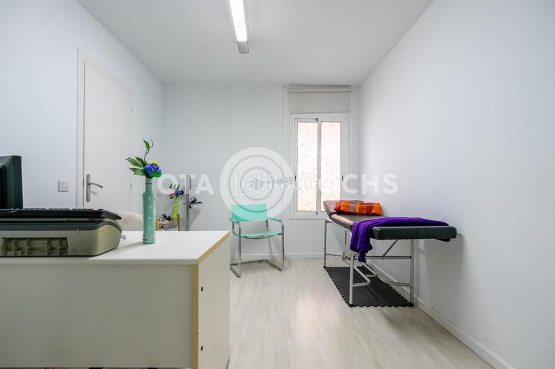 Foto 5952ac8b-a558-4347-ae41-d71ed694ae54. Piso  a reformar en calle sant joan ! en Centre Reus