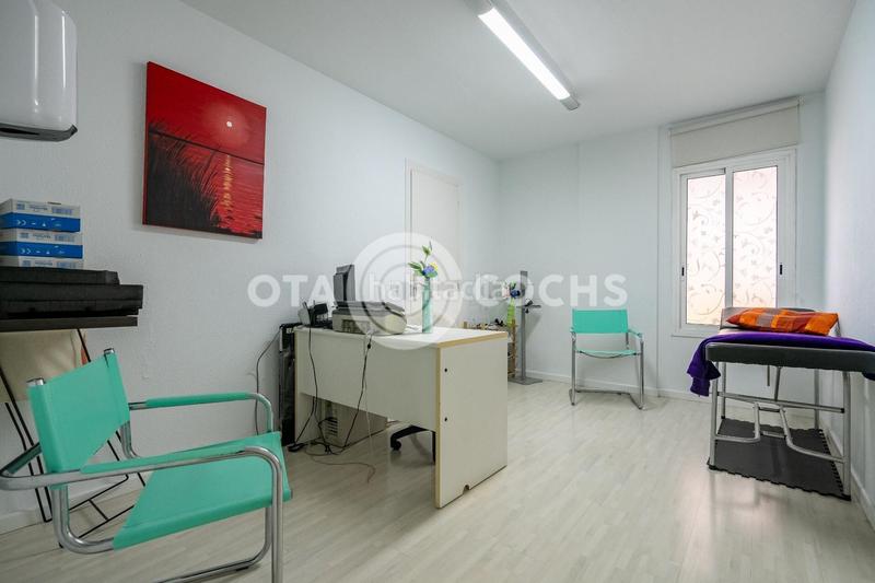 Foto 77309214-f258-4b3c-be79-1339b81d83d1. Piso  a reformar en calle sant joan ! en Centre Reus