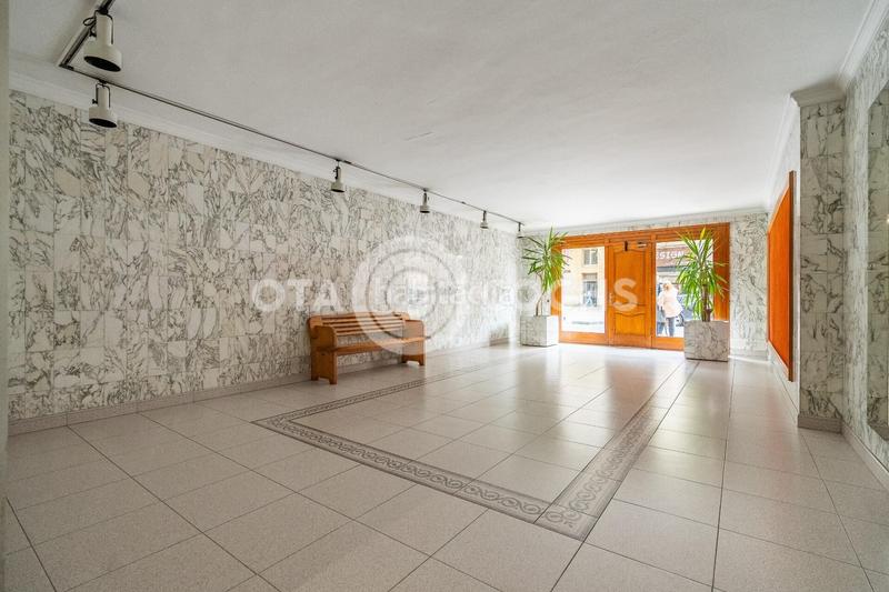 Foto 829fc270-b189-43a3-83c9-56c265a20115. Piso  a reformar en calle sant joan ! en Centre Reus