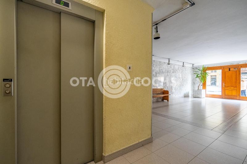 Foto ff66b20c-d1ba-4a22-bebb-af3cd754f0e4. Piso  a reformar en calle sant joan ! en Centre Reus