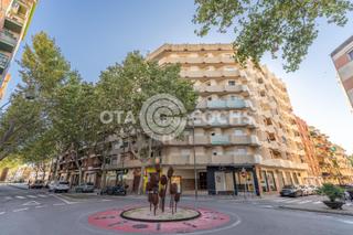 Pis  Avenida pere el ceremonios. Amplio piso de 143 m2 en el centro de reus