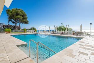 Pis  Carrer brussel·les. Exclusiva vivienda frente al mar en el edificio castell de salou