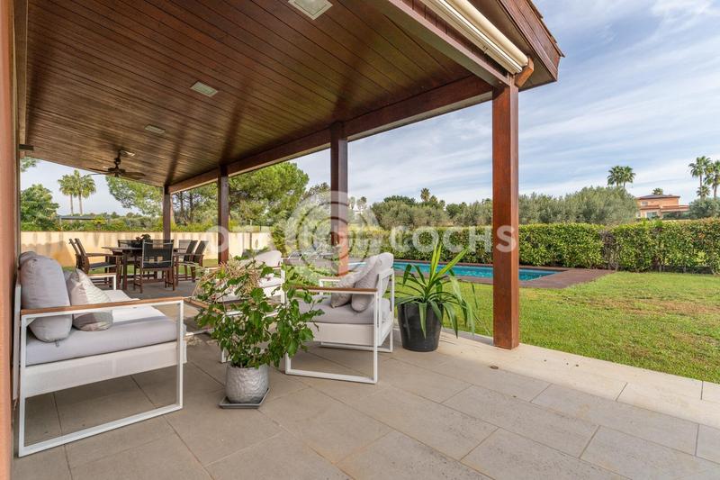 Foto d89fe4f3-dad6-4960-85ef-3358ddbffd58. Chalet mit heizung parking pool in Migjorn Reus