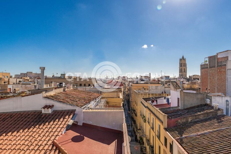 Foto 8ce2d616-f42a-467e-a2e4-9bcf23e6ce2a. Pis a Centre Reus