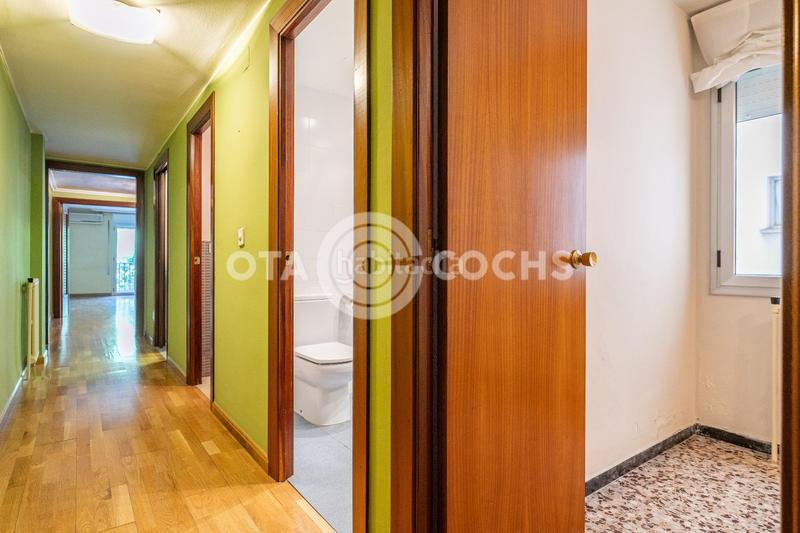 Foto 44869d1e-2d52-435e-84bc-6c7e7da19f6f. Apartment with heating in Centre Reus