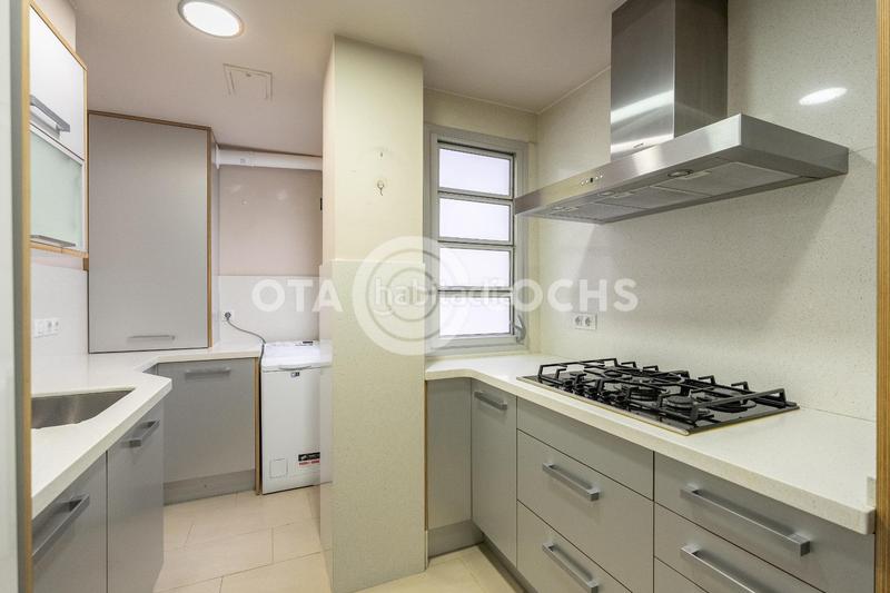 Foto 49b5f90e-f099-452e-9045-0a604946b689. Apartment with heating in Centre Reus