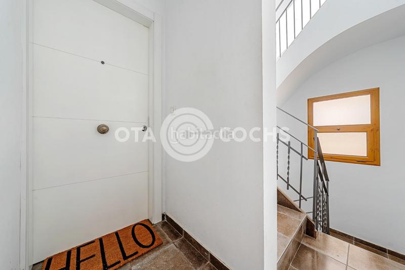 Foto 088e9f3a-b6b6-42e3-b84b-a5c78156613e. Piso  en calle santa teresa en Centre Reus