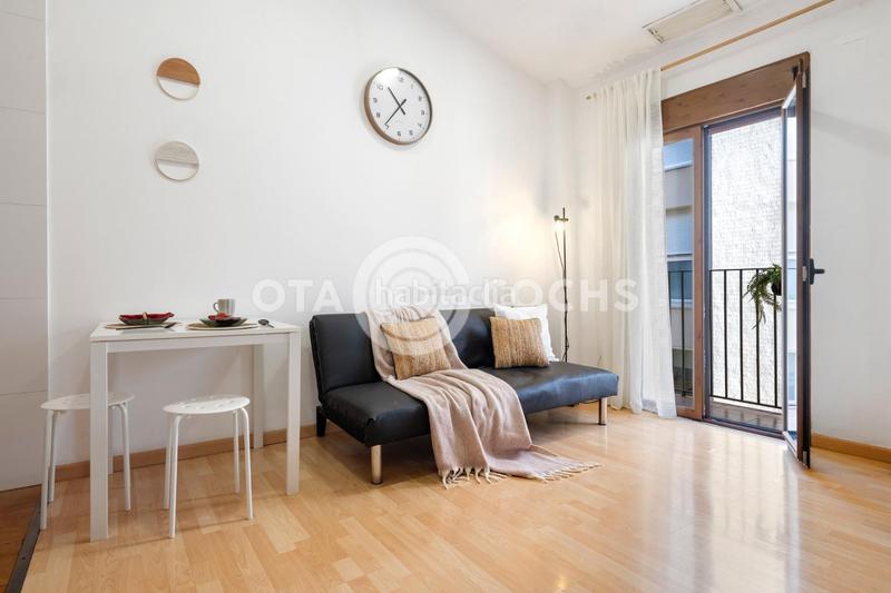 Foto 38b2fca4-fe5c-4d39-ac3e-d481ac3f8fa6. Piso  en calle santa teresa en Centre Reus