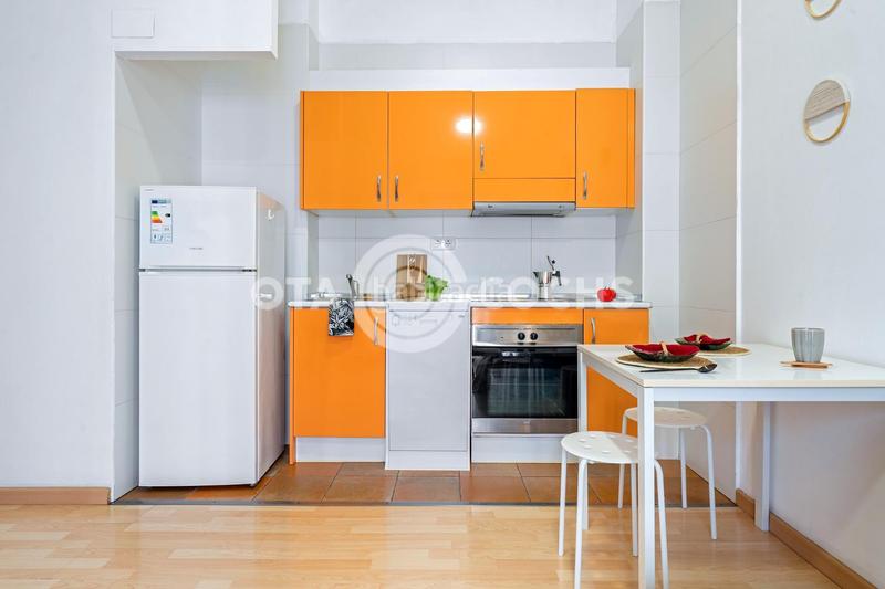 Foto 8975b20a-d3d6-44be-acb6-fc99361c6b01. Piso  en calle santa teresa en Centre Reus