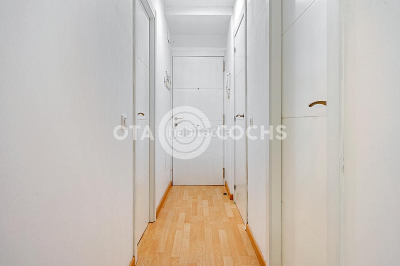 Foto 9bfe0581-c6be-4339-8a23-95abfff221e0. Piso  en calle santa teresa en Centre Reus