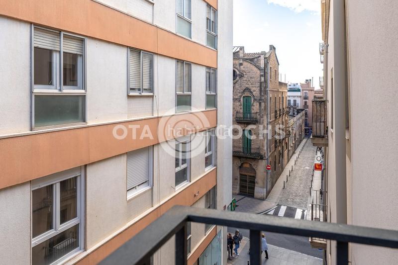 Foto cf5d2708-4533-41ea-9121-63efaf4d1c45. Piso  en calle santa teresa en Centre Reus