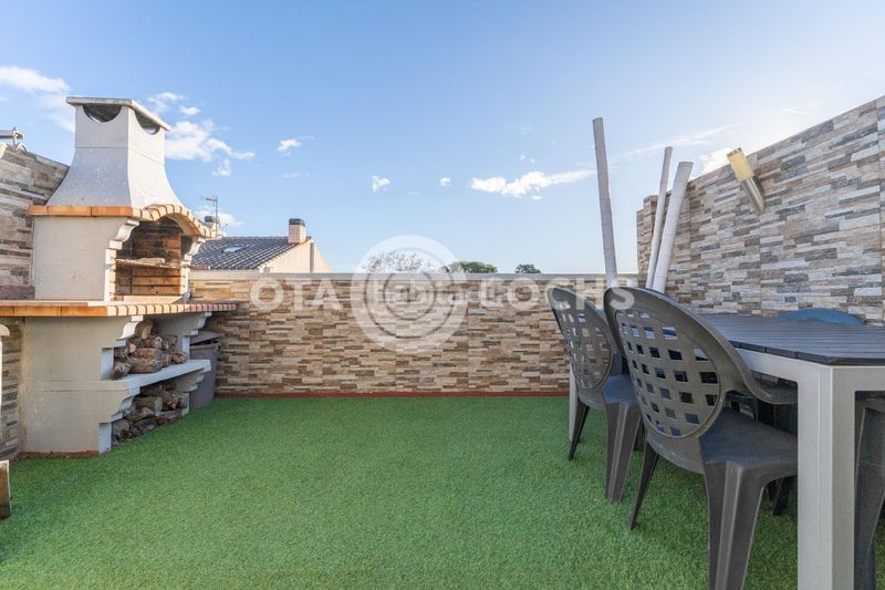 Foto b8dc5fbb-c574-4f63-a384-b7770ce79f1b. Casa adossada amb calefacció aparcament a Migjorn Reus