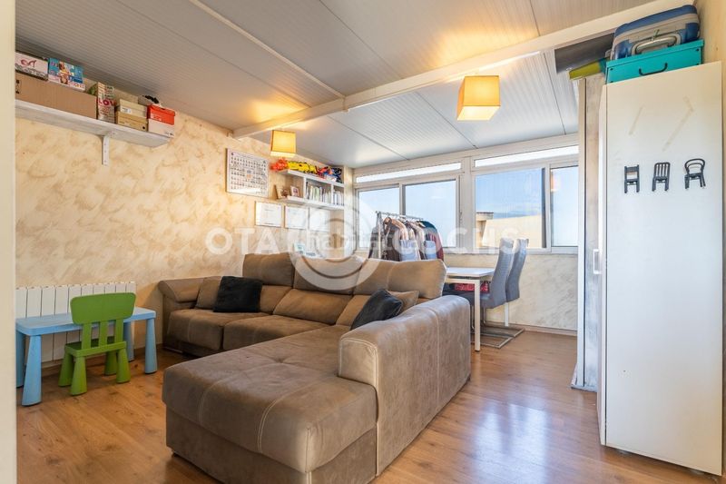 Foto c87f8330-caa5-4c86-aa49-27d8398fd71e. Casa adossada amb calefacció aparcament a Migjorn Reus