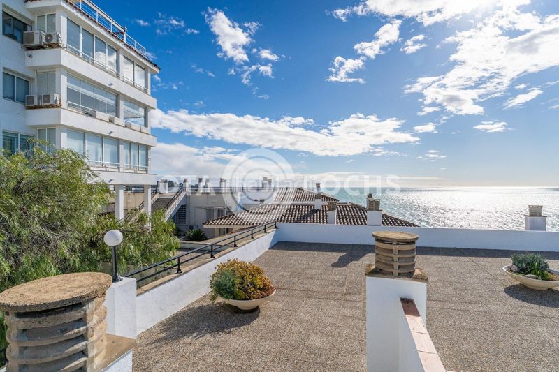 Foto 0062d706-8cb6-4d80-af5a-ea322f42bb72. Pis amb aparcament piscina a Mar i Camp - Platja dels Capellans Salou
