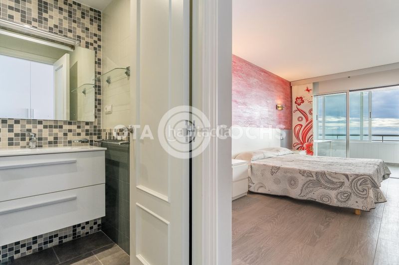 Foto 137d897a-b739-438b-8376-a477d2997c79. Pis amb aparcament piscina a Mar i Camp - Platja dels Capellans Salou