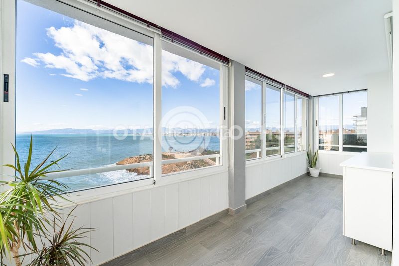 Foto f519f1c2-643f-462b-96a1-46b27c2838c2. Pis amb aparcament piscina a Mar i Camp - Platja dels Capellans Salou