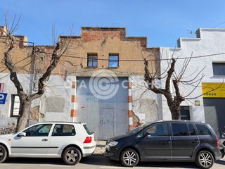 Wohngrundstück  Carrer de josep maria prous i vila. Solar urbano en venta