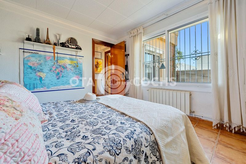 Foto 05d6d80f-bd6a-4568-9e4d-d22aeaee61f7. Xalet amb calefacció aparcament a Migjorn Reus