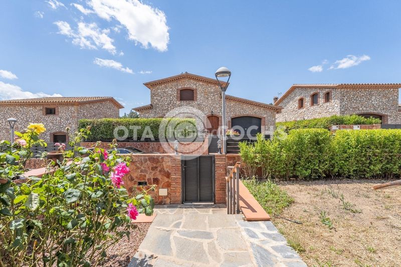 Foto 815139ec-7156-4d81-b372-cc59486df304. Casa amb calefacció aparcament a Prades