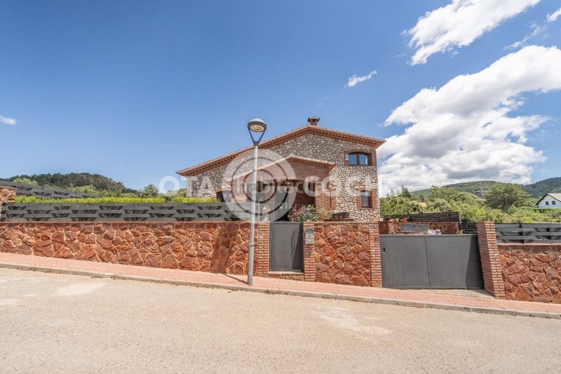 Foto 8c6aef4e-ffba-40d3-814d-3f73def4f5d4. Casa amb calefacció aparcament a Prades