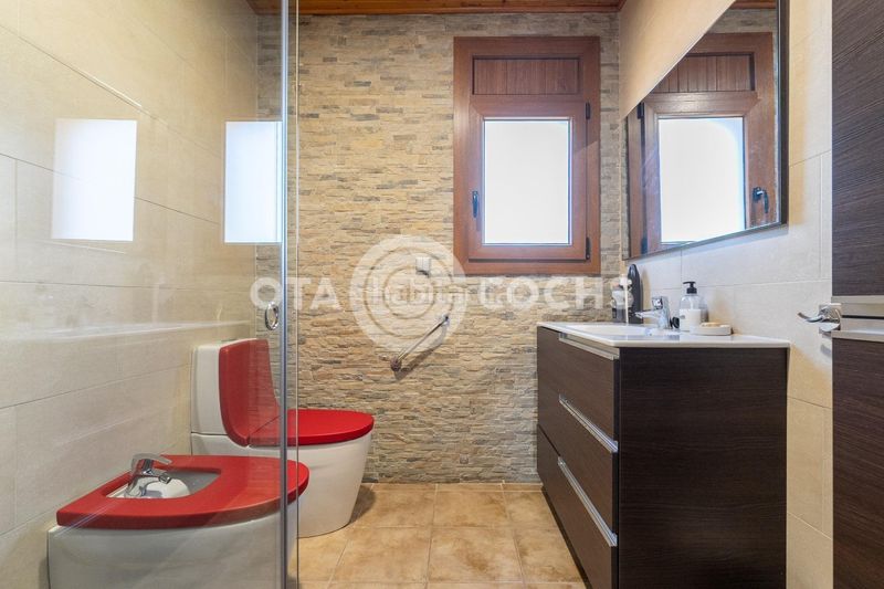Foto a98cf3ca-c27a-4a96-939d-d15065f4330c. Casa amb calefacció aparcament a Prades
