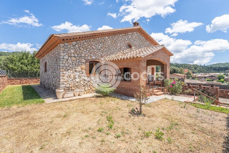 Foto bab9b600-1eb7-4575-9e3e-a4492fdccf28. Casa amb calefacció aparcament a Prades