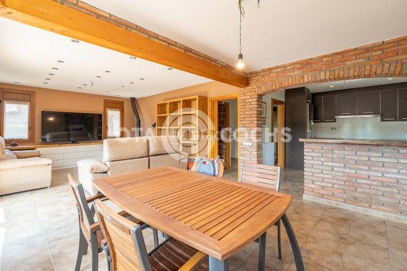 Foto db0d99ae-2899-4b91-a1f3-e2d143fcba94. Casa amb calefacció aparcament a Prades