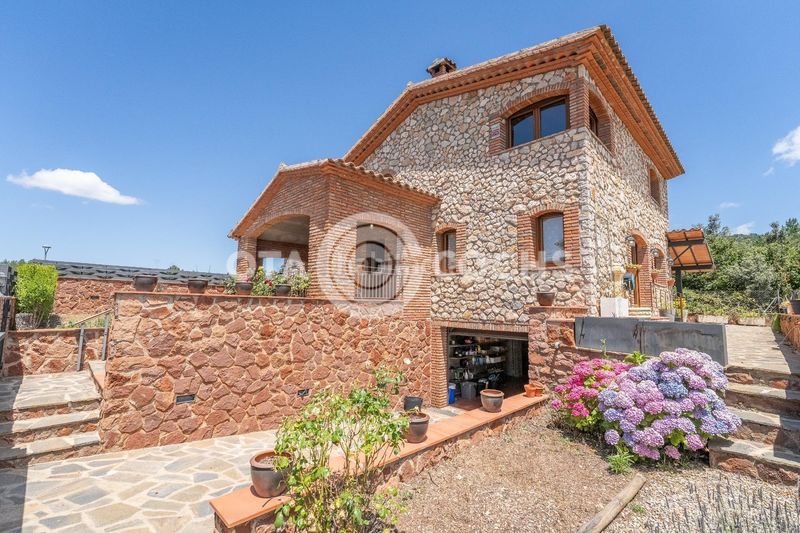 Foto e4df2ce8-0e17-455e-86f7-a799b87b32fe. Casa amb calefacció aparcament a Prades
