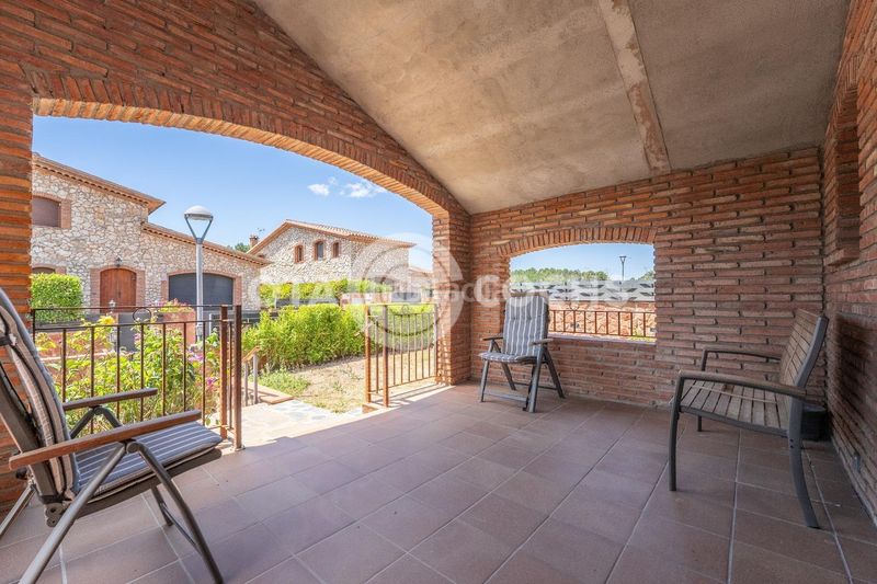 Foto e7aeba6b-0592-41c6-9174-f86a92b925d6. Casa amb calefacció aparcament a Prades