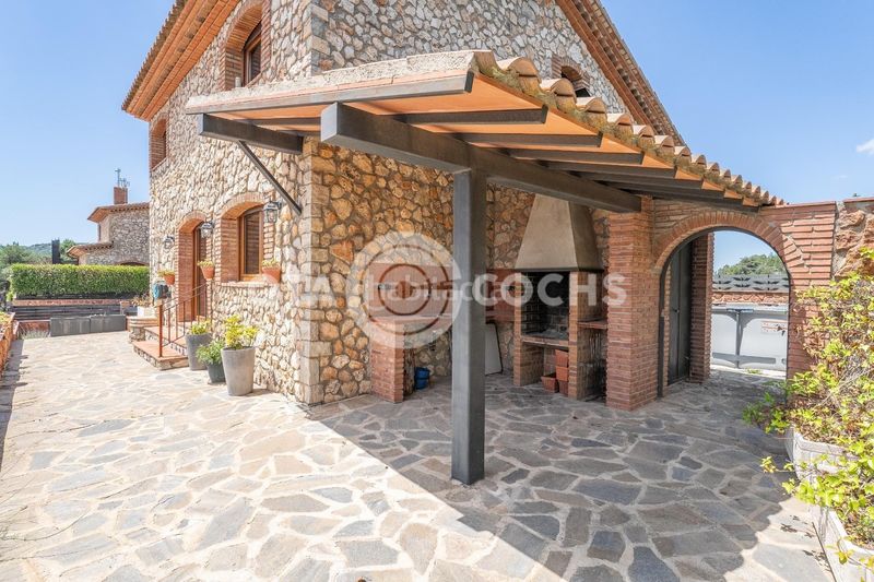 Foto f12efede-e2b4-4c2c-a13c-6e40d9a7b3cf. Casa amb calefacció aparcament a Prades