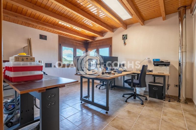 Foto f744e41a-88f3-4b7d-b8ac-4dfa41db209d. Casa amb calefacció aparcament a Prades