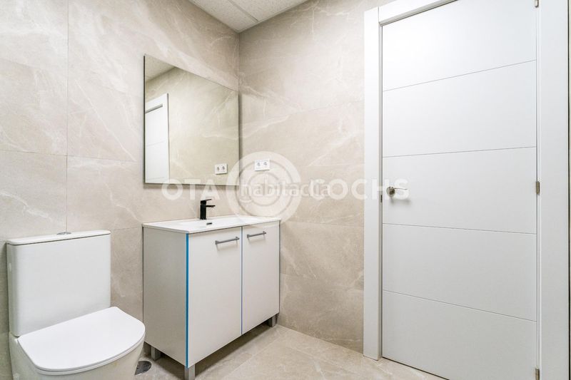 Foto 1b9ddcb0-aeab-4775-bab5-839a75739017. Planta baixa a Centre Reus