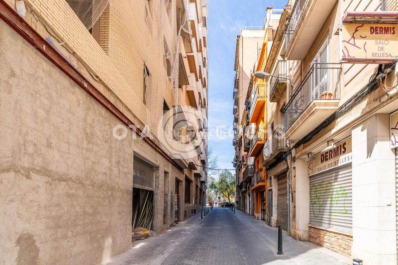 Foto f87749ad-7a71-4e8a-a62d-6aa8e1d22e92. Planta baixa a Centre Reus