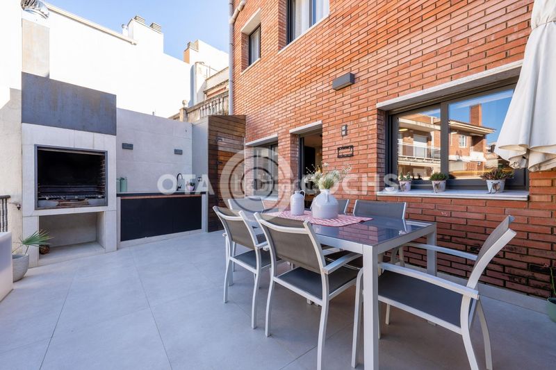Foto 5bceca39-68ff-4ffa-8cdd-c90206b736fa. Casa adossada amb calefacció aparcament piscina a Reus