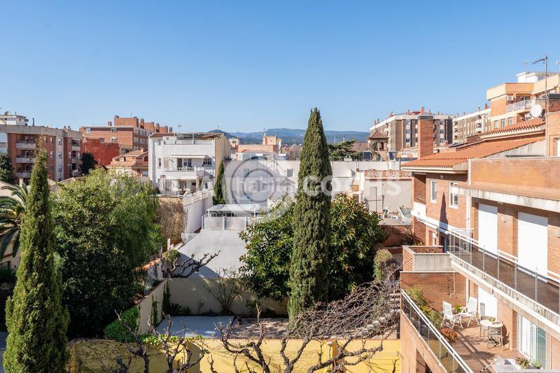 Foto a945d0c0-e629-4fe1-b423-eb5f549a3edb. Casa adossada amb calefacció aparcament piscina a Reus
