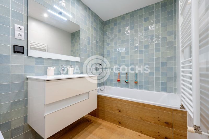 Foto c3f1ade7-dace-45ce-b1ba-8355890b5359. Casa adossada amb calefacció aparcament piscina a Reus