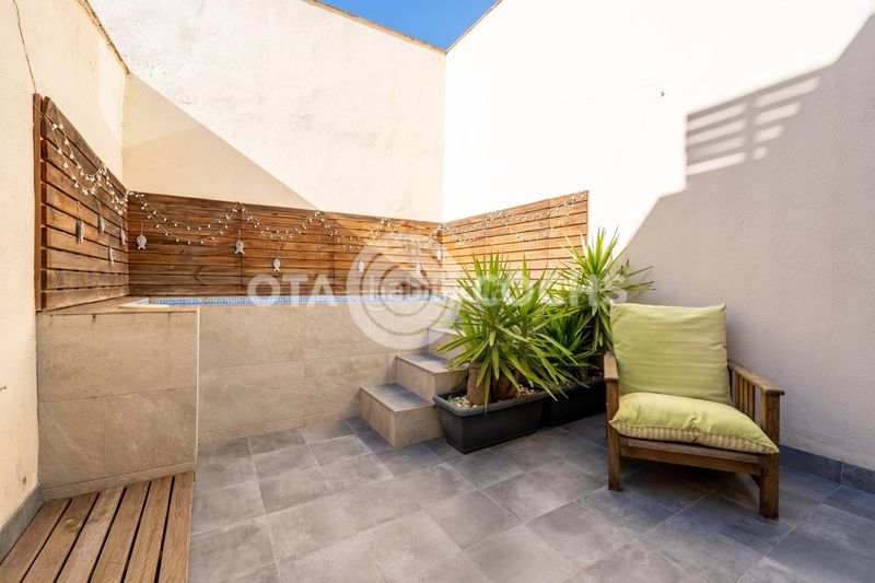 Foto e6d74c60-ed2b-4e2f-85ff-58a92f368b2a. Casa adossada amb calefacció aparcament piscina a Reus