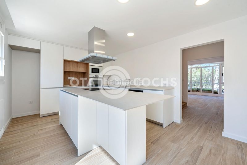 Foto 4f6b6dba-37e5-48e9-8274-72a132f1b91d. Casa adossada amb aparcament a casc antic - nou Cambrils Cambrils