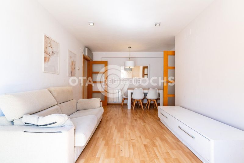 Foto 0f75cd4a-54f9-4bf8-a75d-f1372f56ec4d. Pis amb aparcament a Mestral Reus