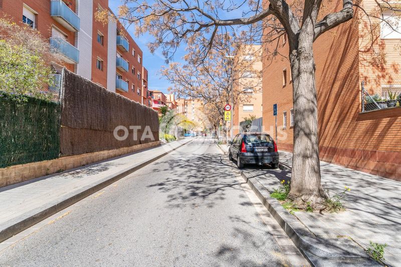 Foto 2e4af779-d8f0-4334-8e23-610704c0efcd. Pis amb aparcament a Mestral Reus