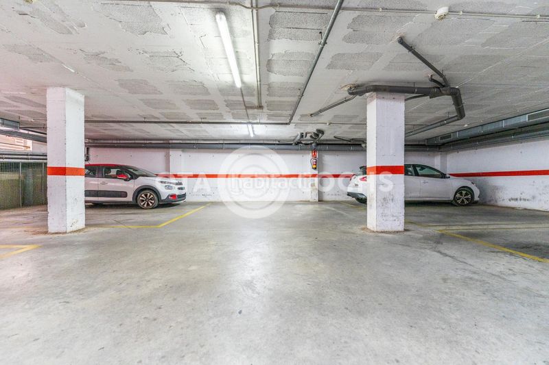 Foto c6f243fd-5193-4d16-83fb-98f1ca5bf8b5. Pis amb aparcament a Mestral Reus