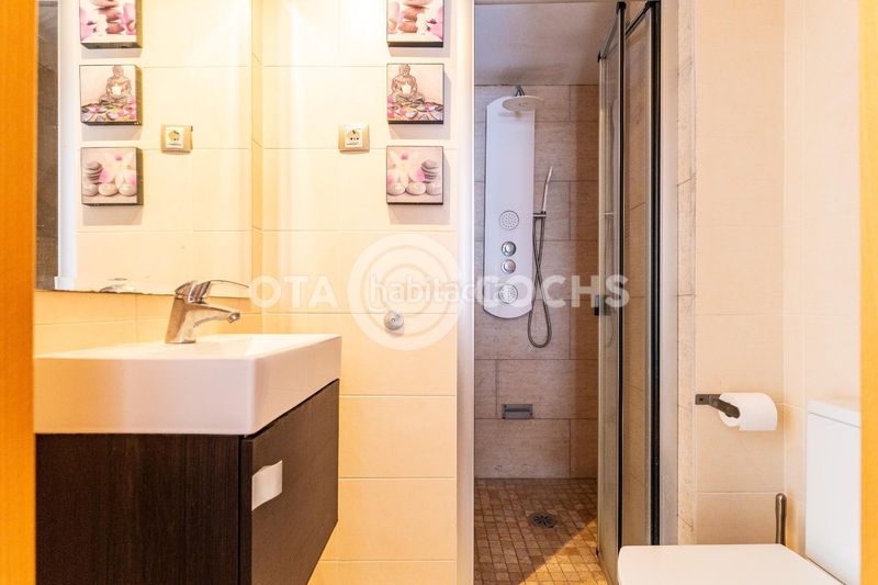 Foto e2bb39f3-54c3-48cb-a46d-fee4d607abdd. Pis amb aparcament a Mestral Reus