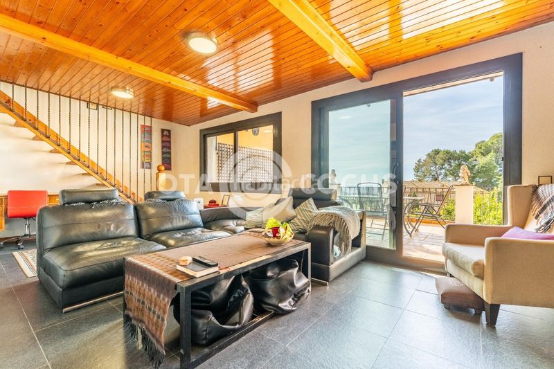 Foto 080d519b-2a38-4d30-a670-0f9021f0750e. Casa amb aparcament a Almoster