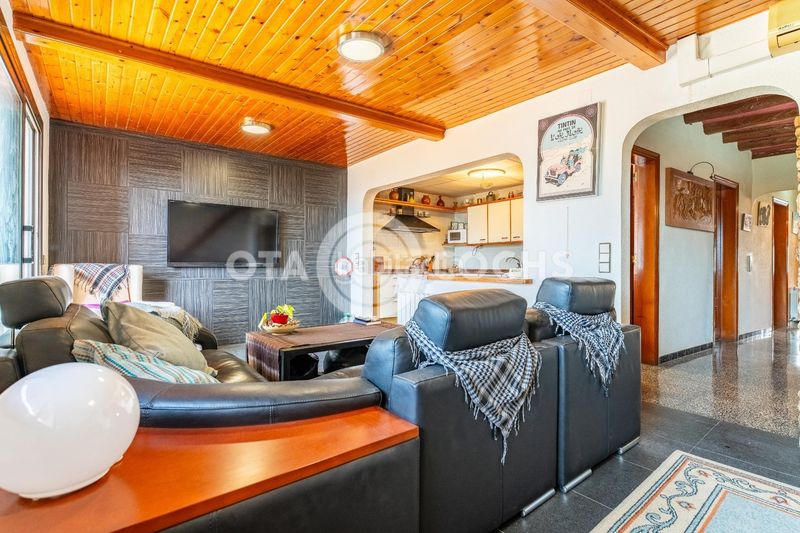 Foto 33be65b5-1c96-4a00-989d-aa280d9fabe1. Casa amb aparcament a Almoster