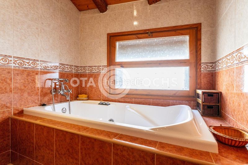 Foto 5e8ba2e7-a247-431b-82f7-ec87f415a236. Casa amb aparcament a Almoster